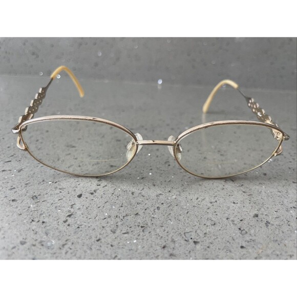 Tura Mod. 915 Eyeglasses Frames ONLY 52-17-135 Gold Full rim Japan oval Vintage - Picture 1 of 12